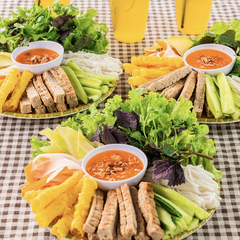 Nem nuong Nha Trang (grilled pork sausage)