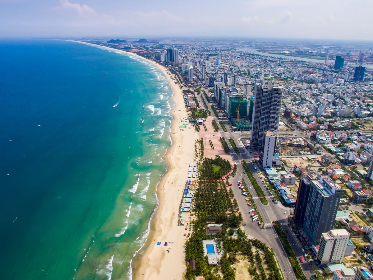 Rent a motorbike in Da Nang to enjoy scenic coastal roads