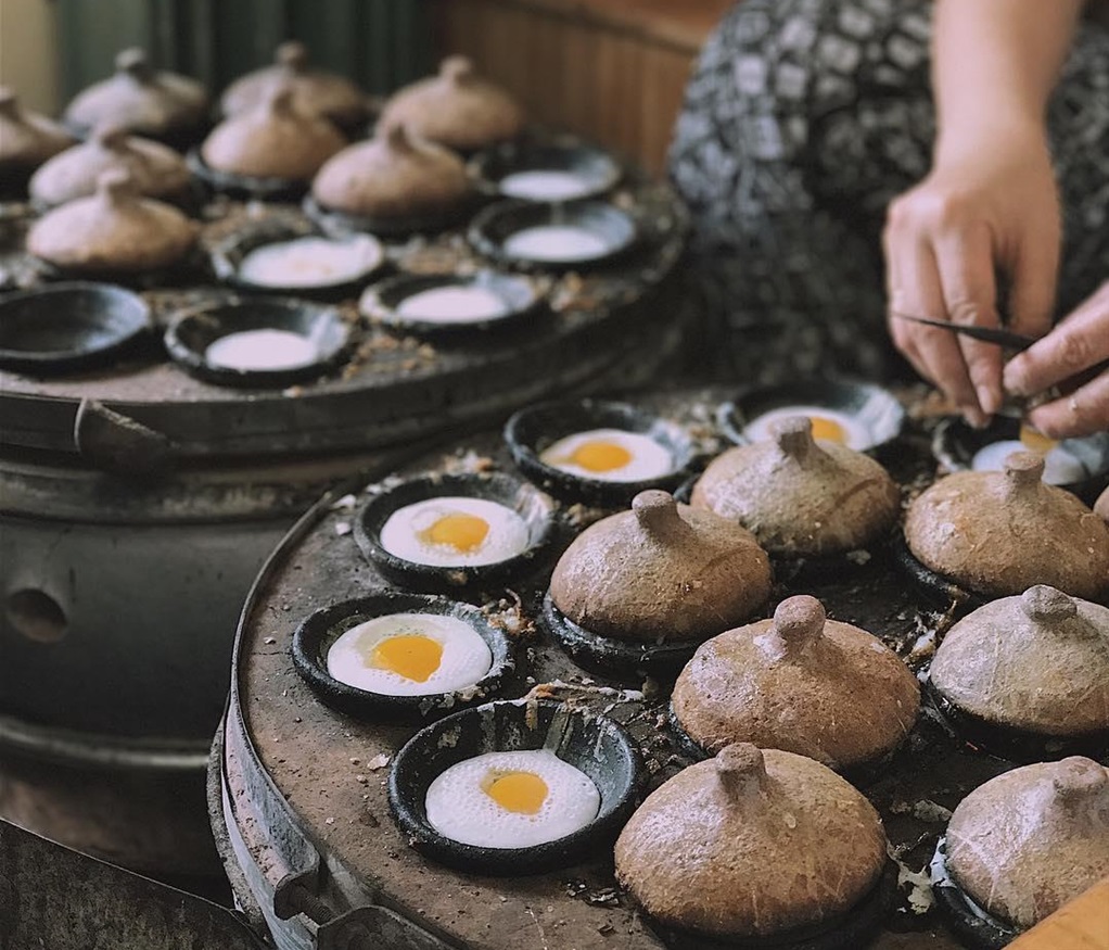 Breakfast in Da Lat banh can Da Lat