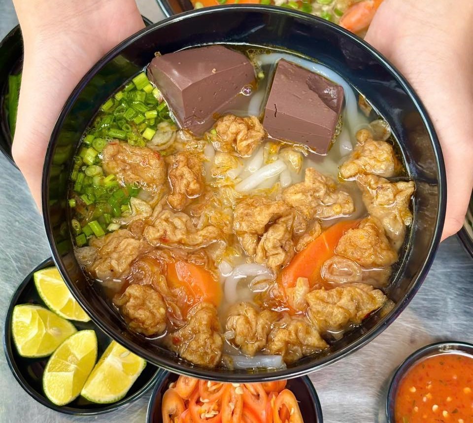 Bánh canh chả cá bi Vũng Tàu