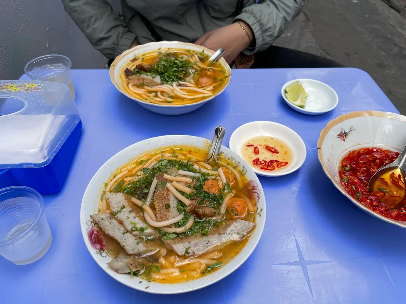 Bánh canh chả cá hẻm 54 Nguyễn Bỉnh Khiêm 