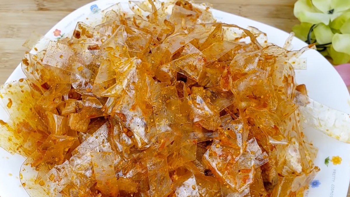 Bánh tráng trộn sa tế