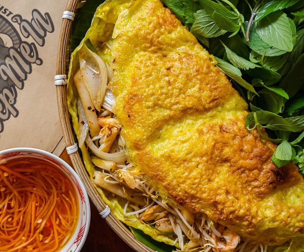 banh xeo in Saigon at Bep Me In