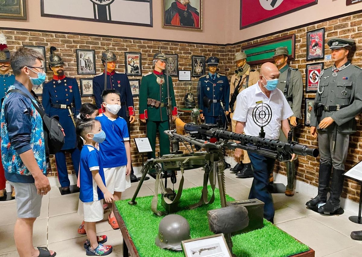 Nhà Úp Ngược Vũng Tàu Bảo tàng Robert Taylor Vũng Tàu