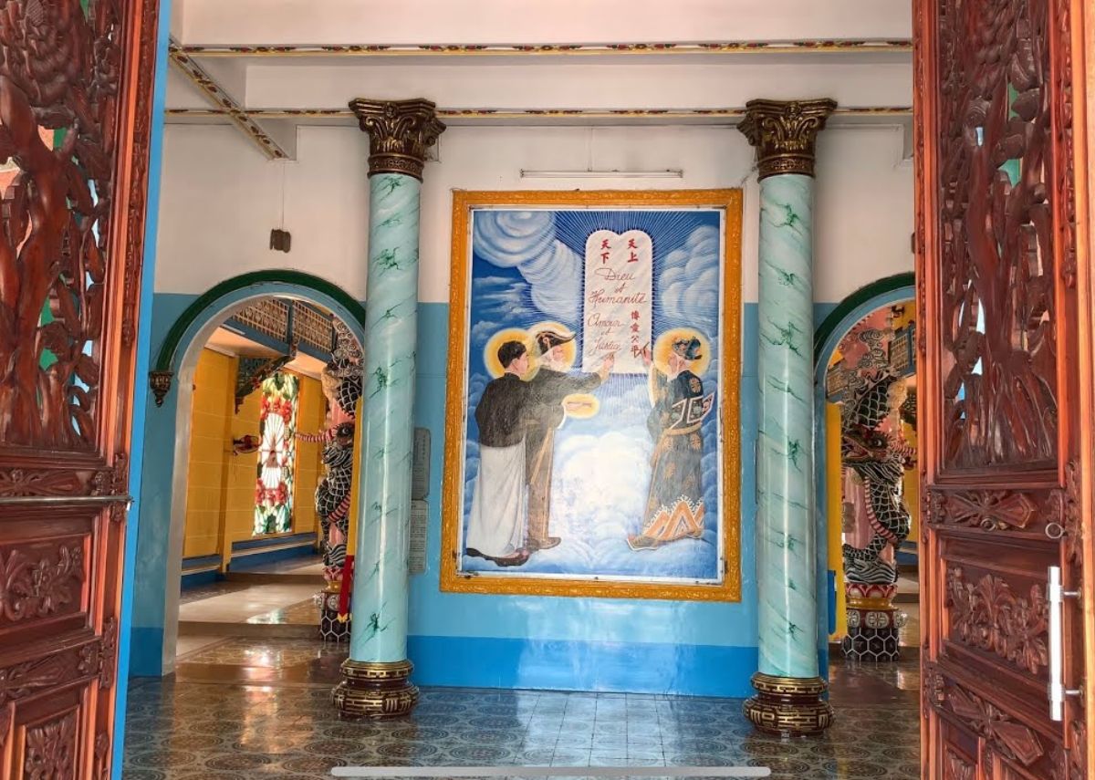 Bức tranh độc đáo ở Tòa Thánh Tây Ninh