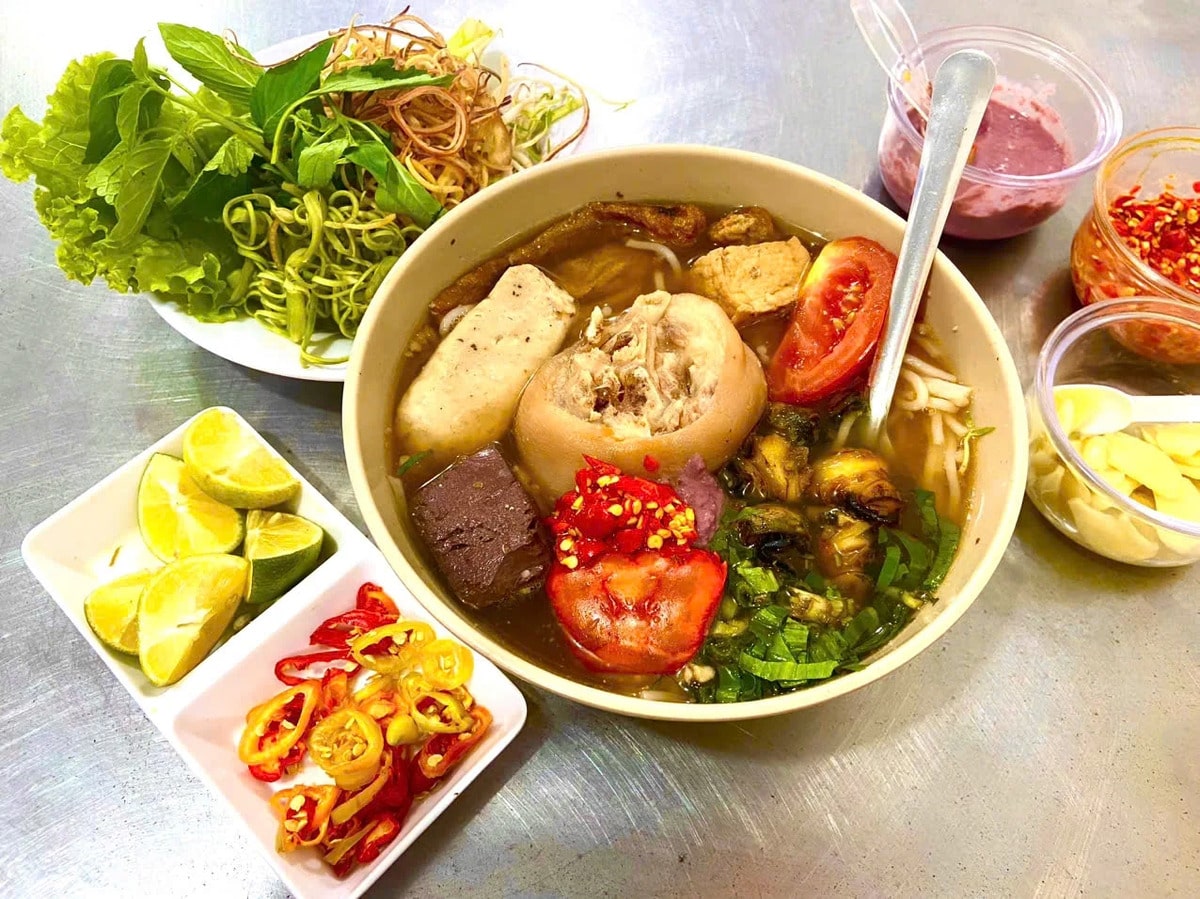 bún bò Huế chú Ba Vũng Tàu