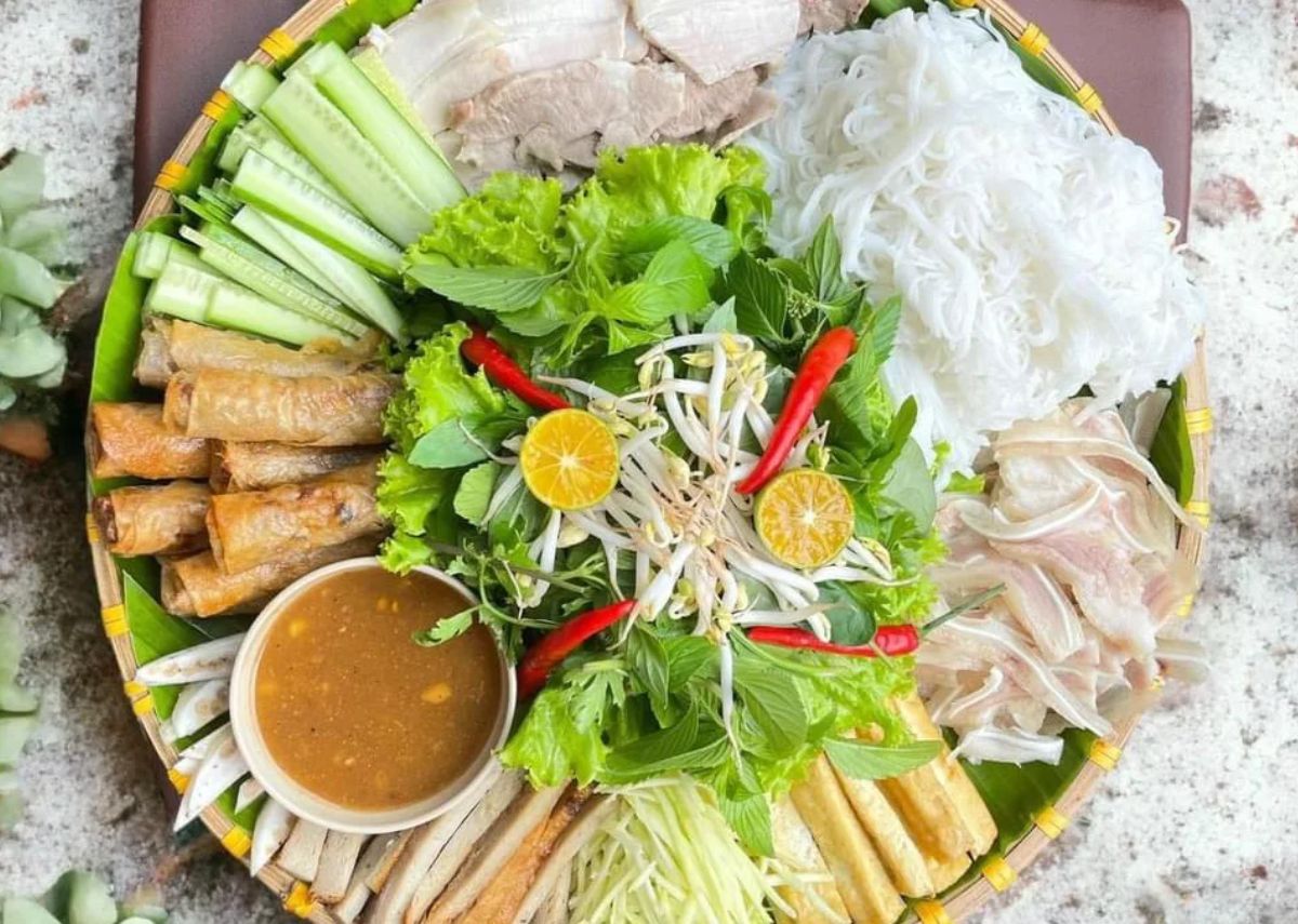 Bún mắm nêm Vũng Tàu Cô Ba