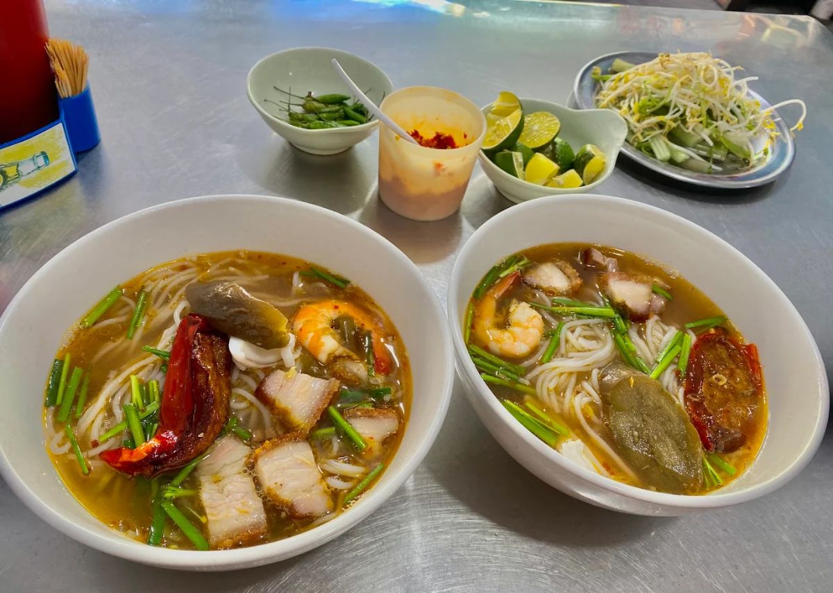 Bún mắm ngon nhất Vũng Tàu Chị Bé
