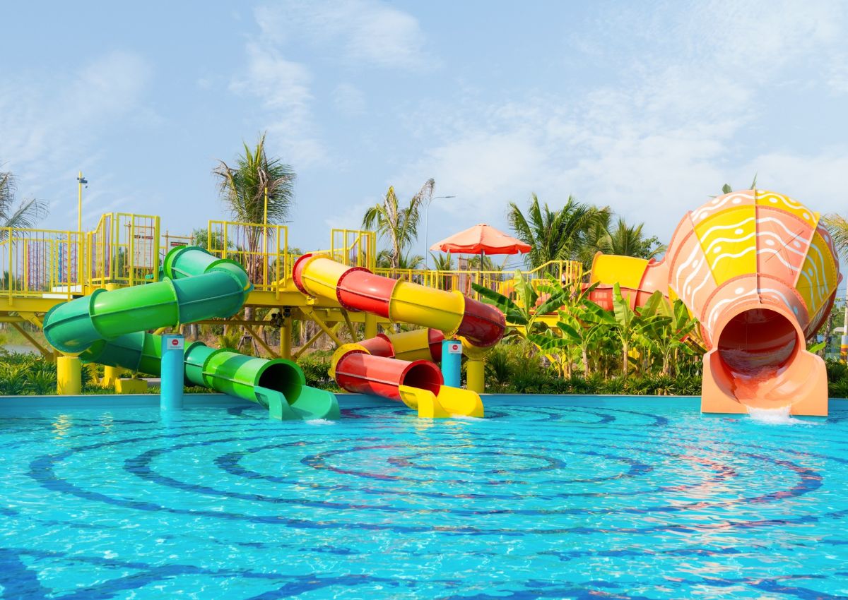 Mũi Nghinh Phong Các đường trượt nước ở công viên Grand Park