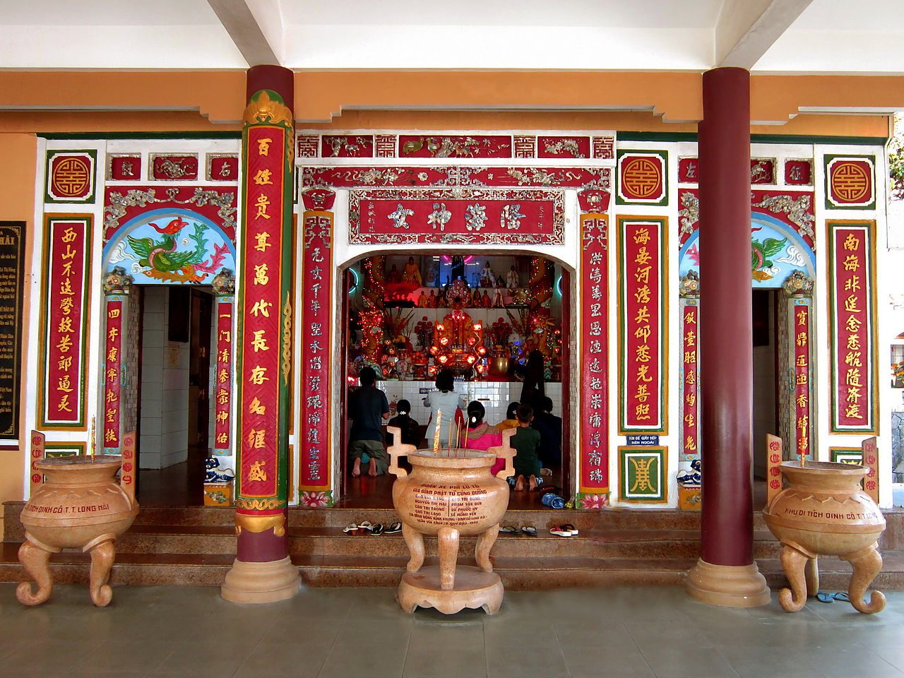 Dinh Cô Chánh điện Dinh Cô