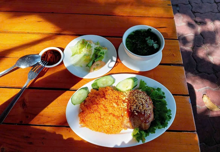 Cơm gà Vũng Tàu đầy đặn