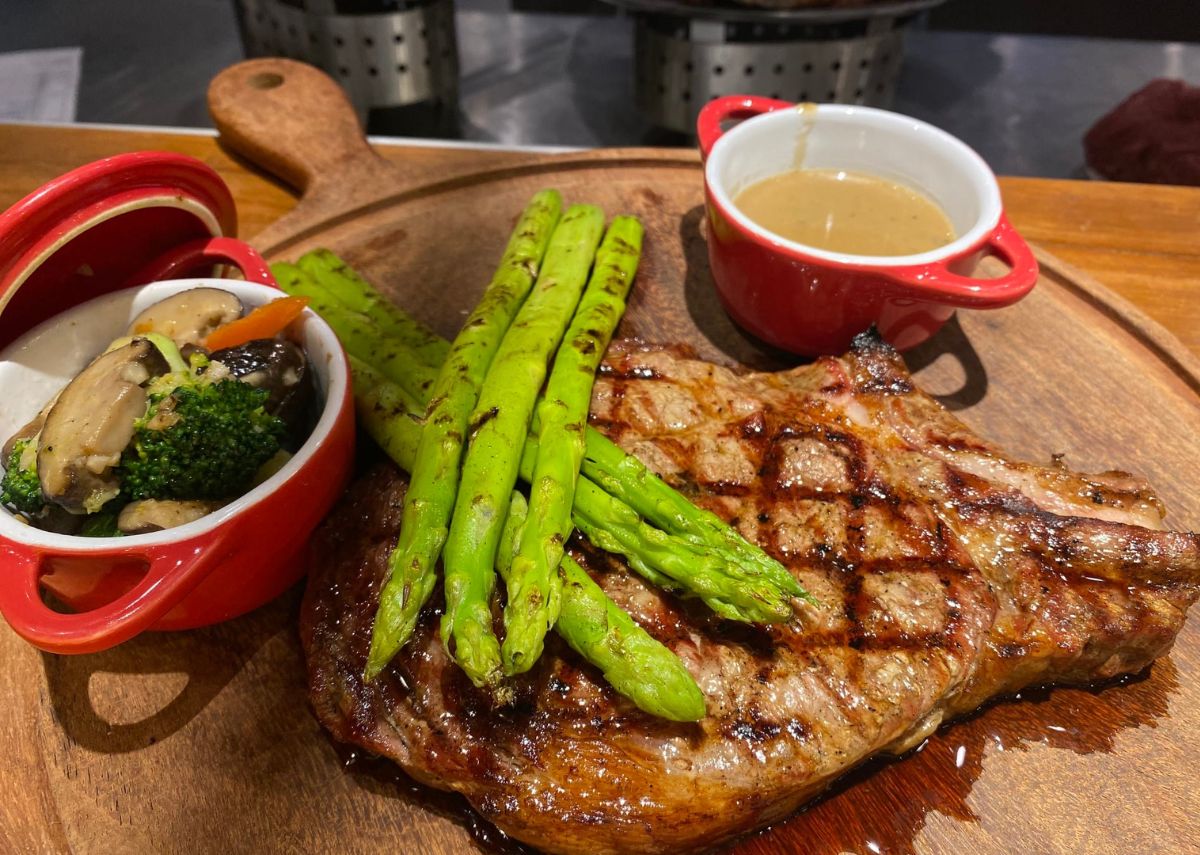 For You Steakhouse Đà Nẵng