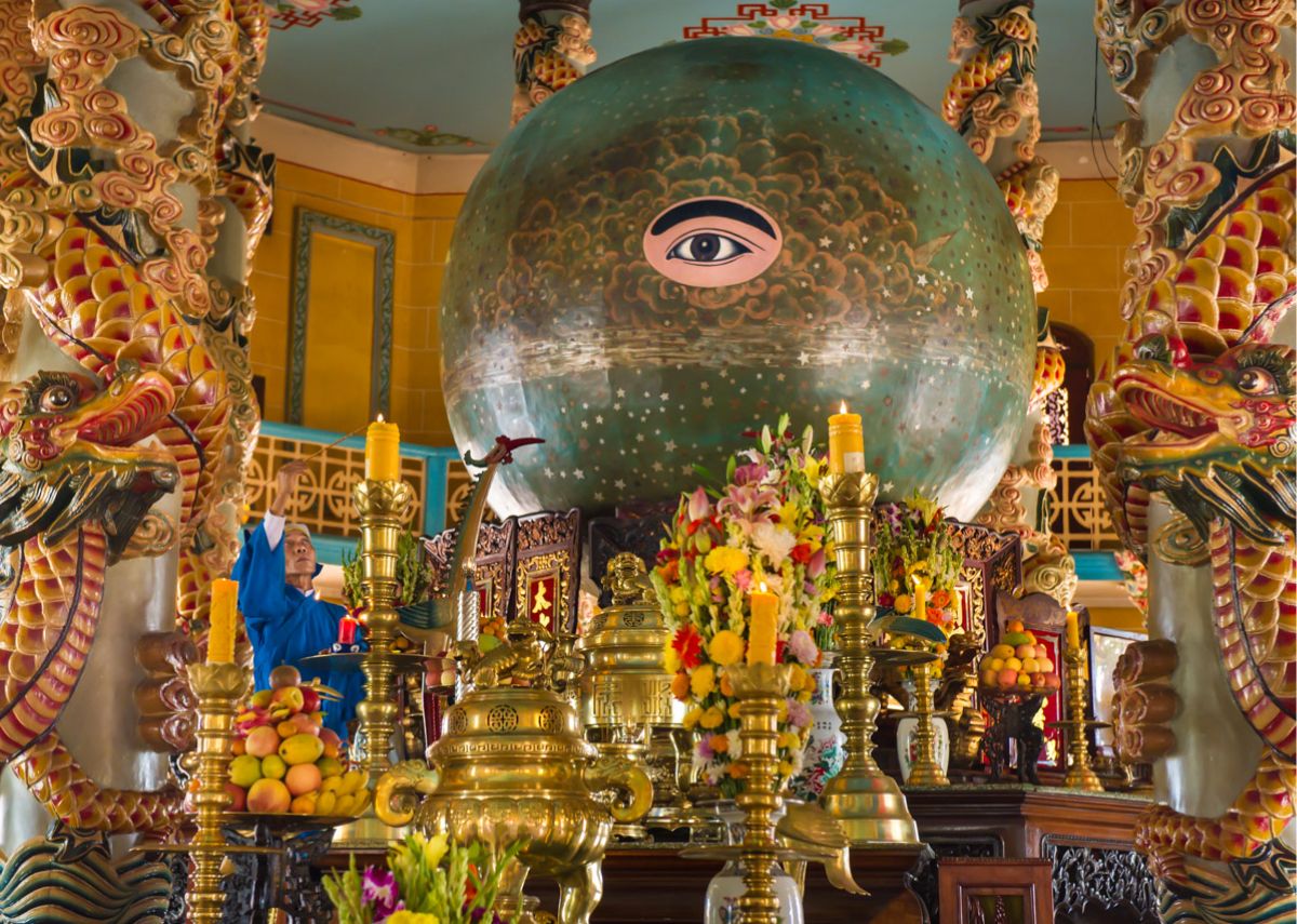 Quả Càn Khôn ở Tòa Thánh Tây Ninh 