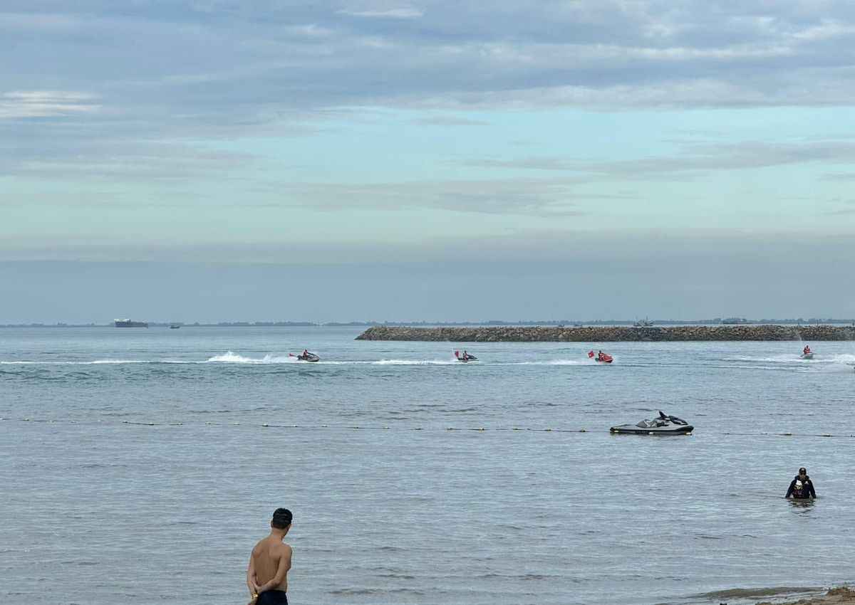 Tắm biển Bãi Trước Vũng Tàu