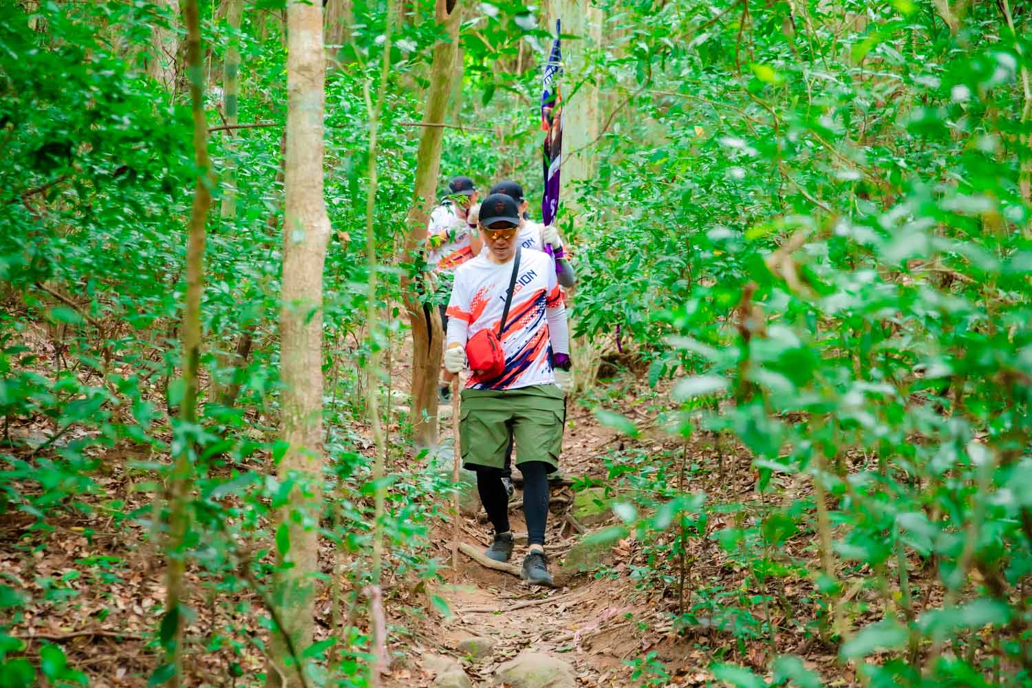 Trekking rừng Quốc gia Bình Châu