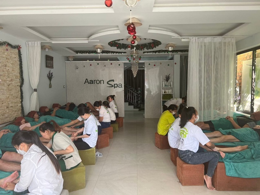 Aaron Spa는 Hoi An에서 가장 아늑한 데이 스파 중 하나로 꼽힙니다
