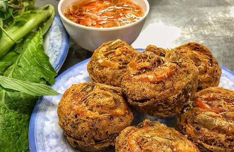 Cong cake: A crunchy bite of the Mekong Delta’s cuisine