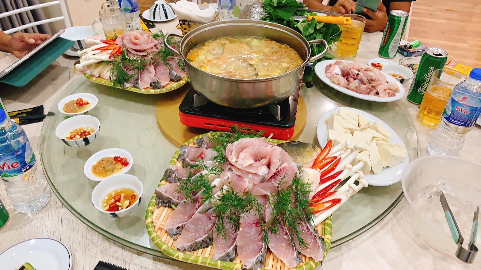 Hoa Binh Restaurant