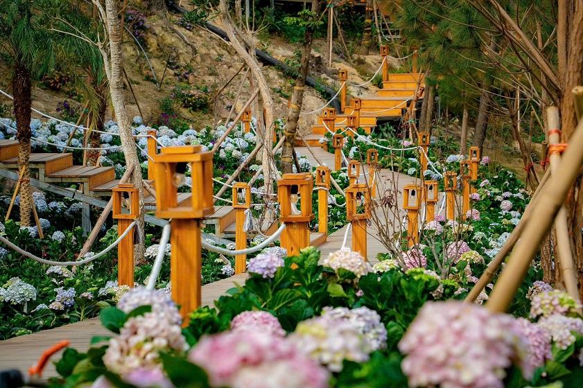 La Luna Coffee Ha Long