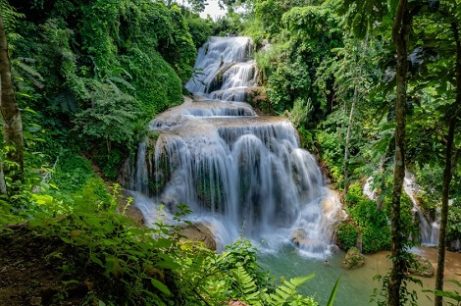 Mu Waterfall (Hoa Binh): A refreshing retreat amid lush forests