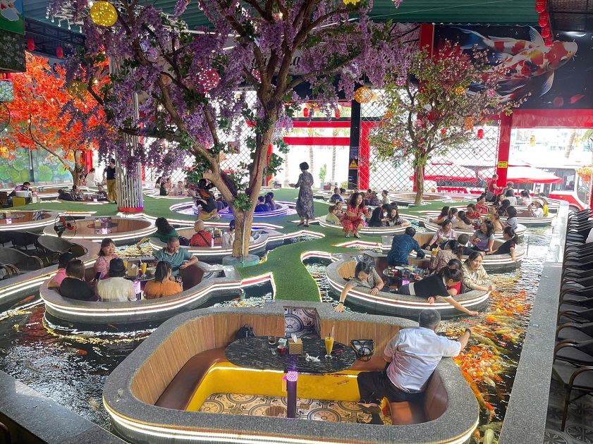 Rock King Coffee Koi is a showstopper coffee shop in Ha Long