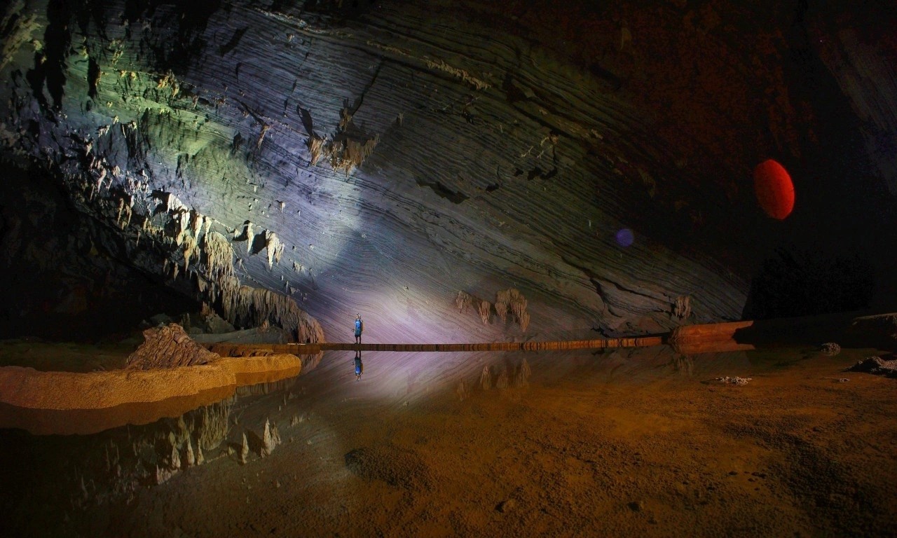 Ruc Mon Cave offers a thrilling adventure