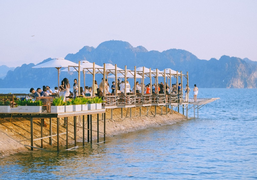 Sunset Bay Coffee - one of the best Ha Long cafes