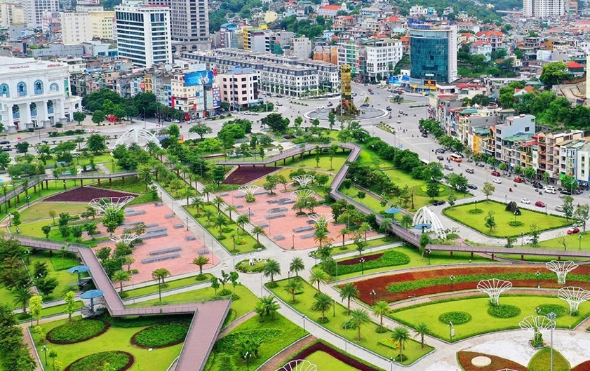 Things to do at Ha Long Flower Park