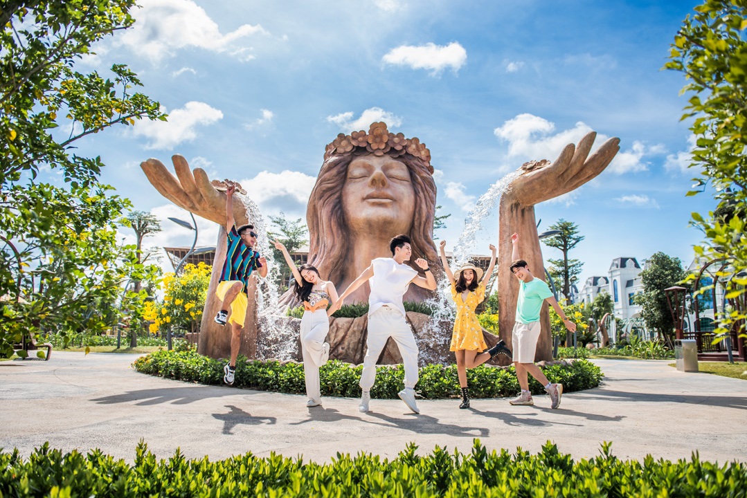 Vietnam trip with friends