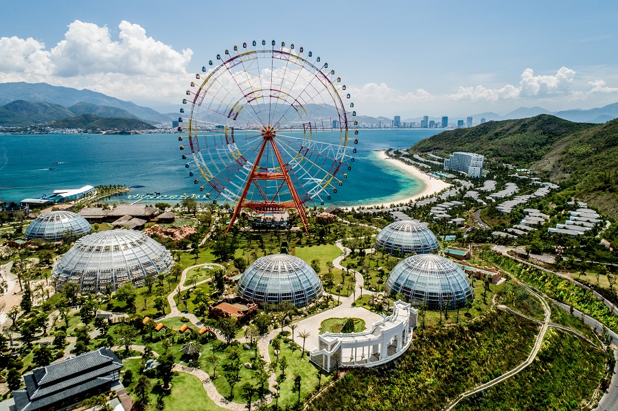 VinWonders Nha Trang offers a magical blend of entertainment and nature