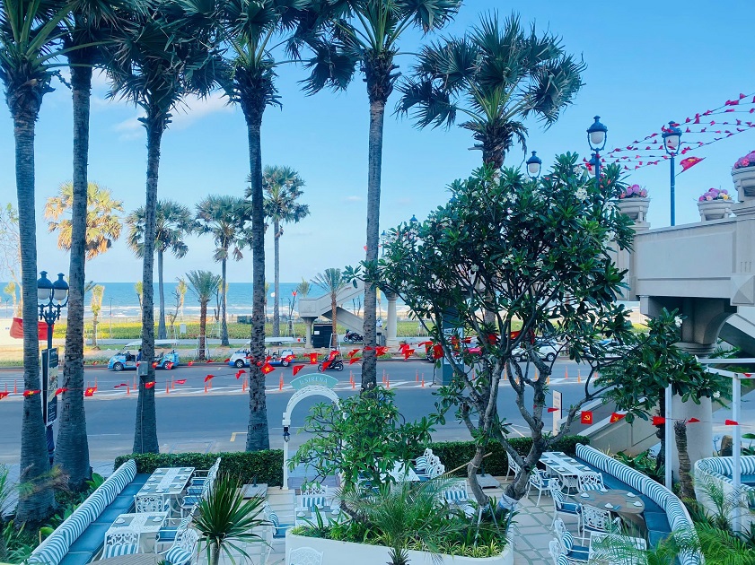 Vung Tau beach restaurant