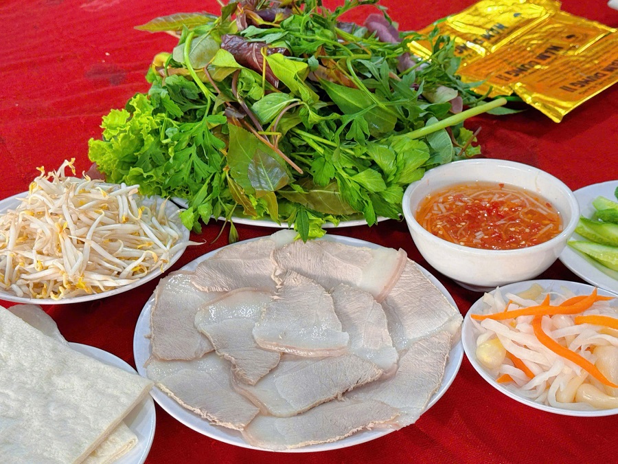 Bánh tráng cuốn thịt heo Tây Ninh