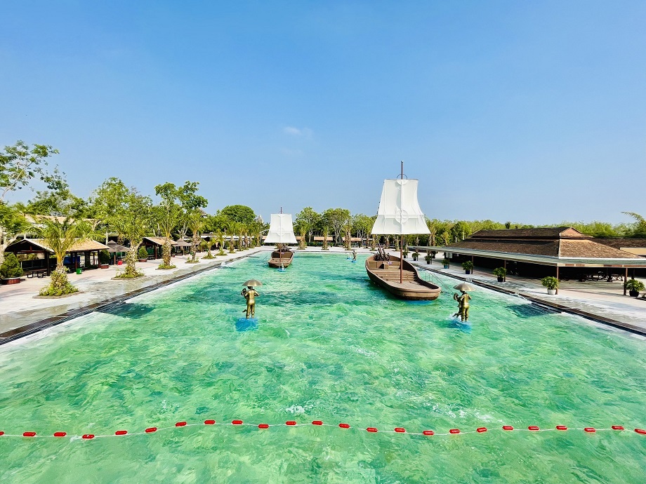 Biển nhân tạo Khu du lịch Long Điền Sơn Tây Ninh