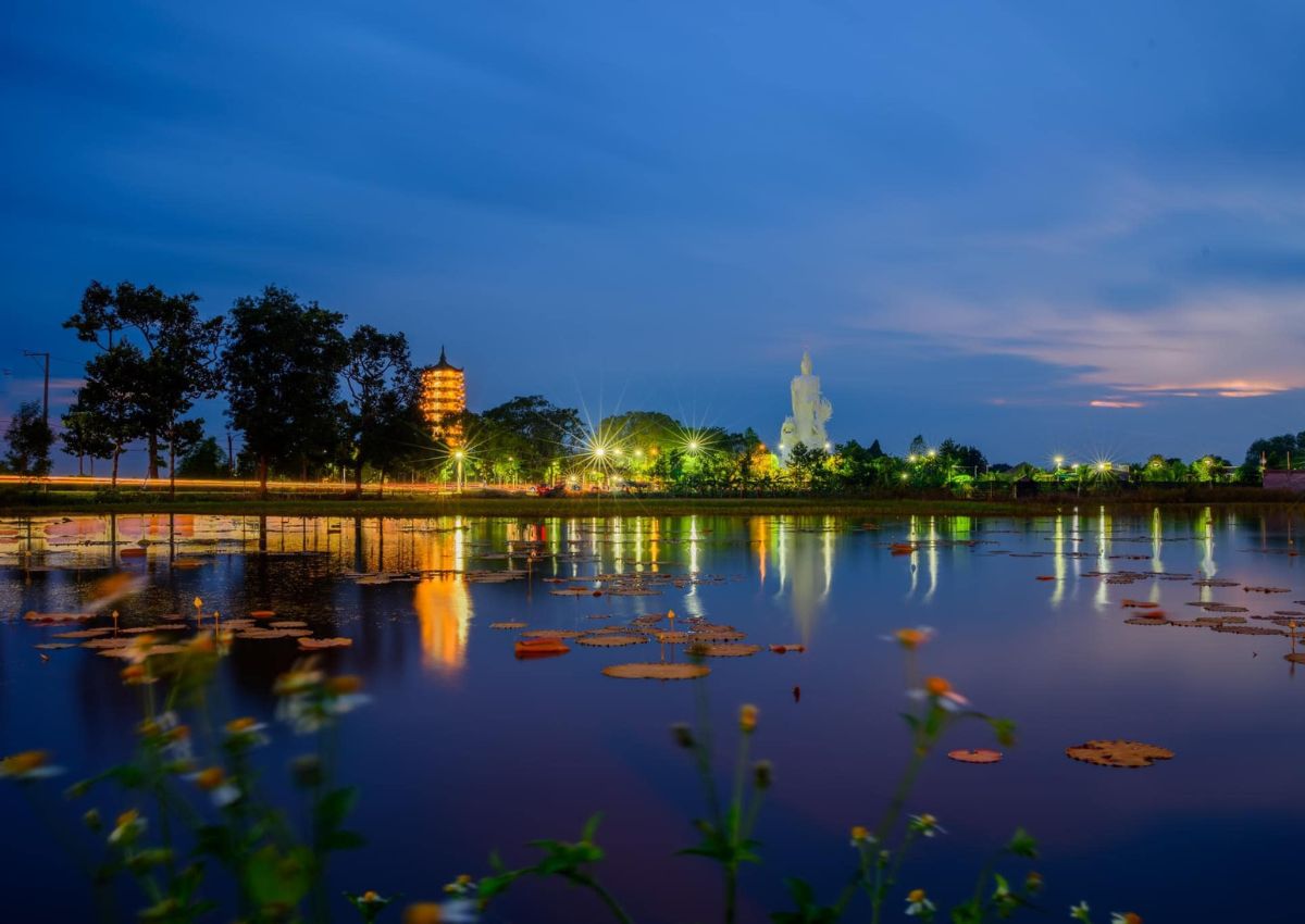 Chùa Thiền Lâm Gò Kén về đêm