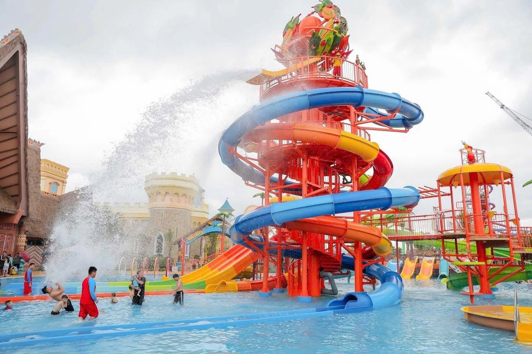 Công viên nước VinWonders Vũ Yên