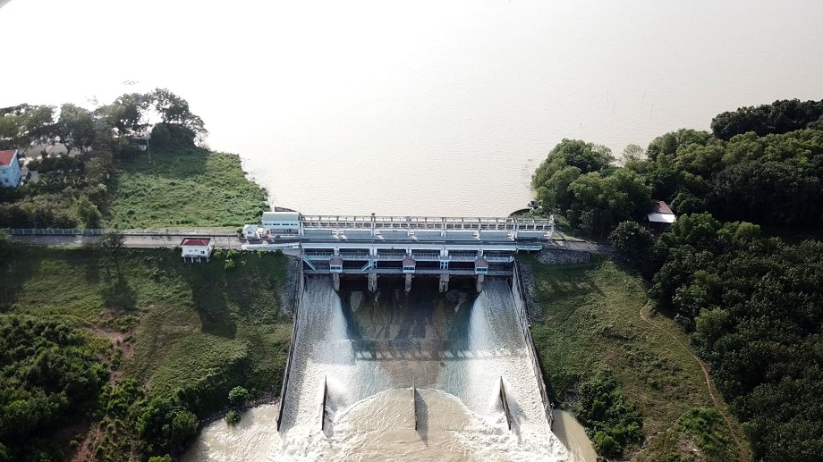 Đập lòng hồ Dầu Tiếng