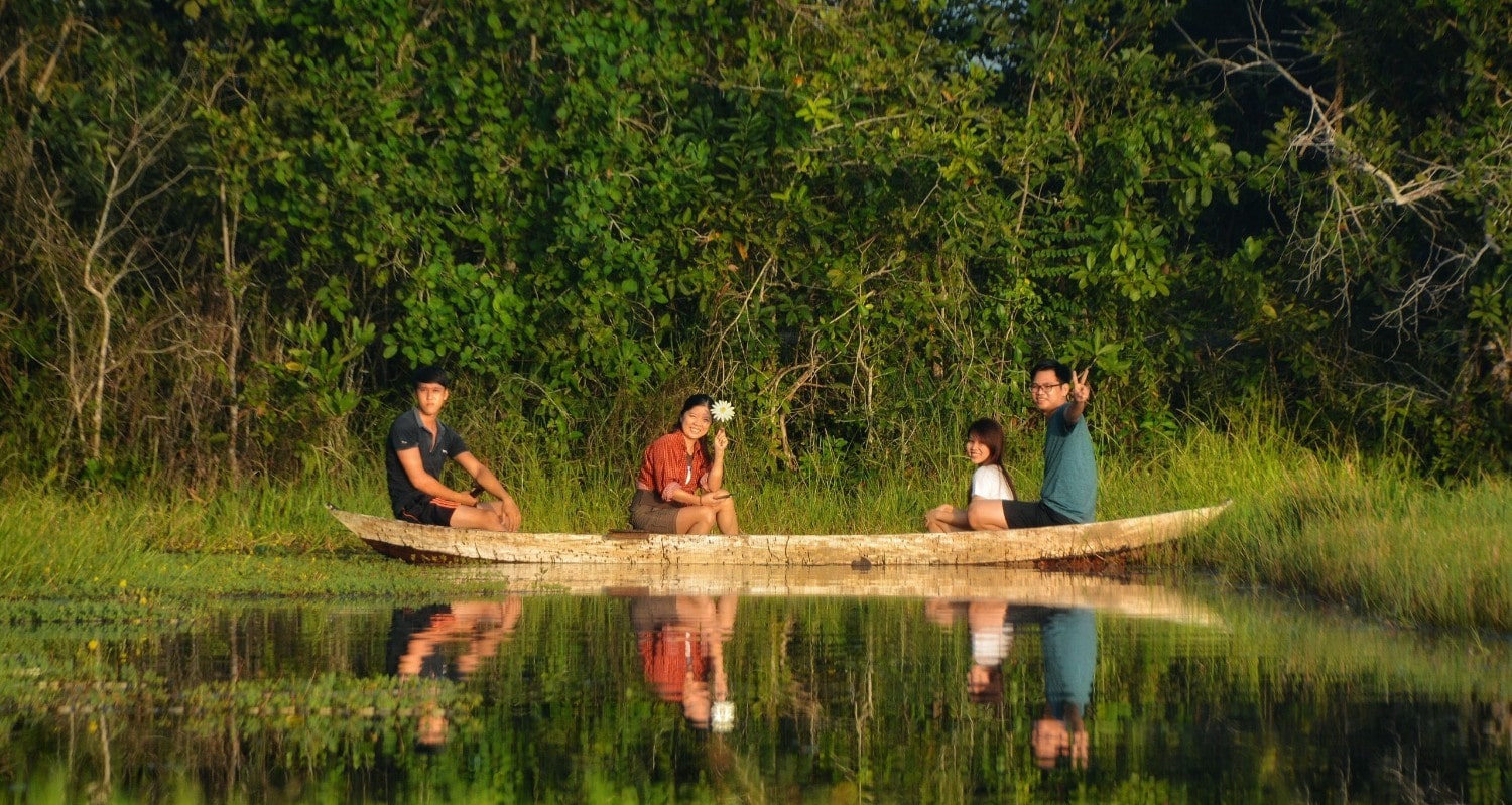 Đi thuyền ở vườn quốc gia Lò Gò Xa Mát