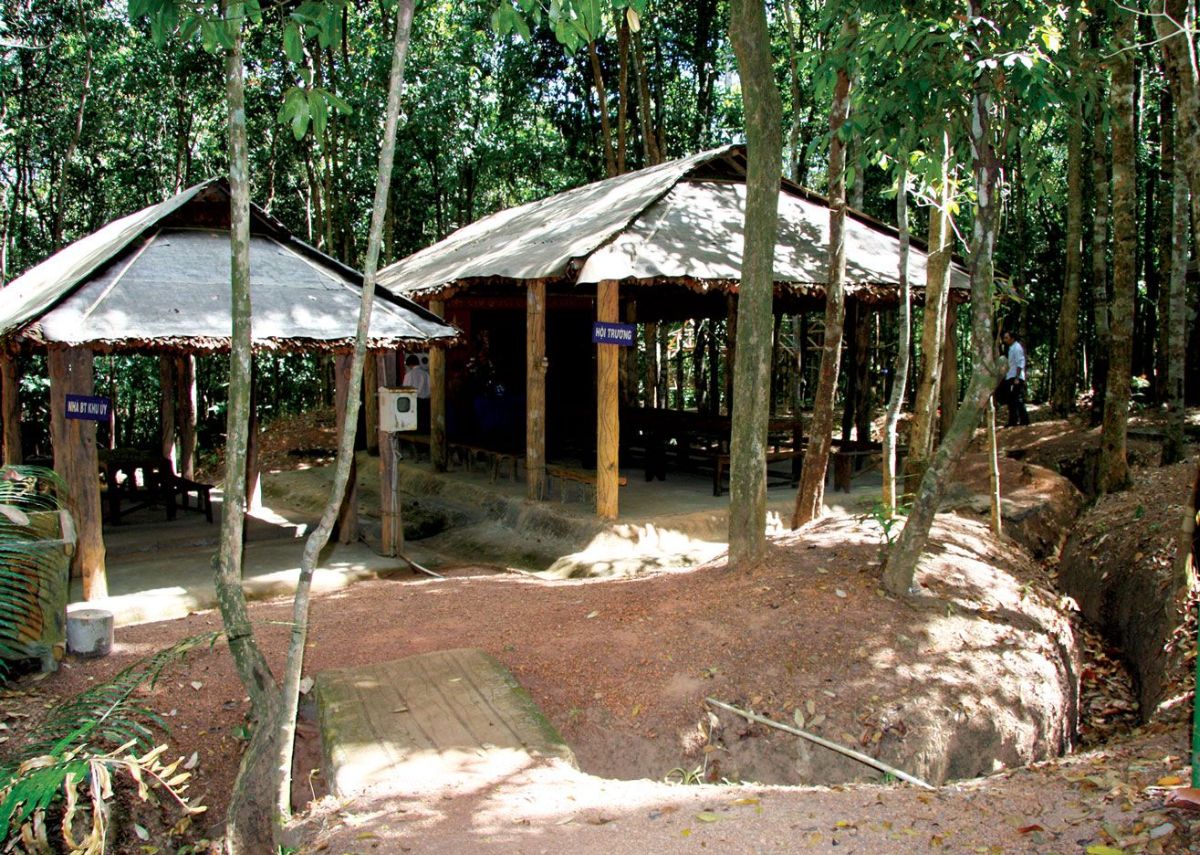 Rừng Chàng Riệc Di tích lịch sử ở rừng Chàng Riệc