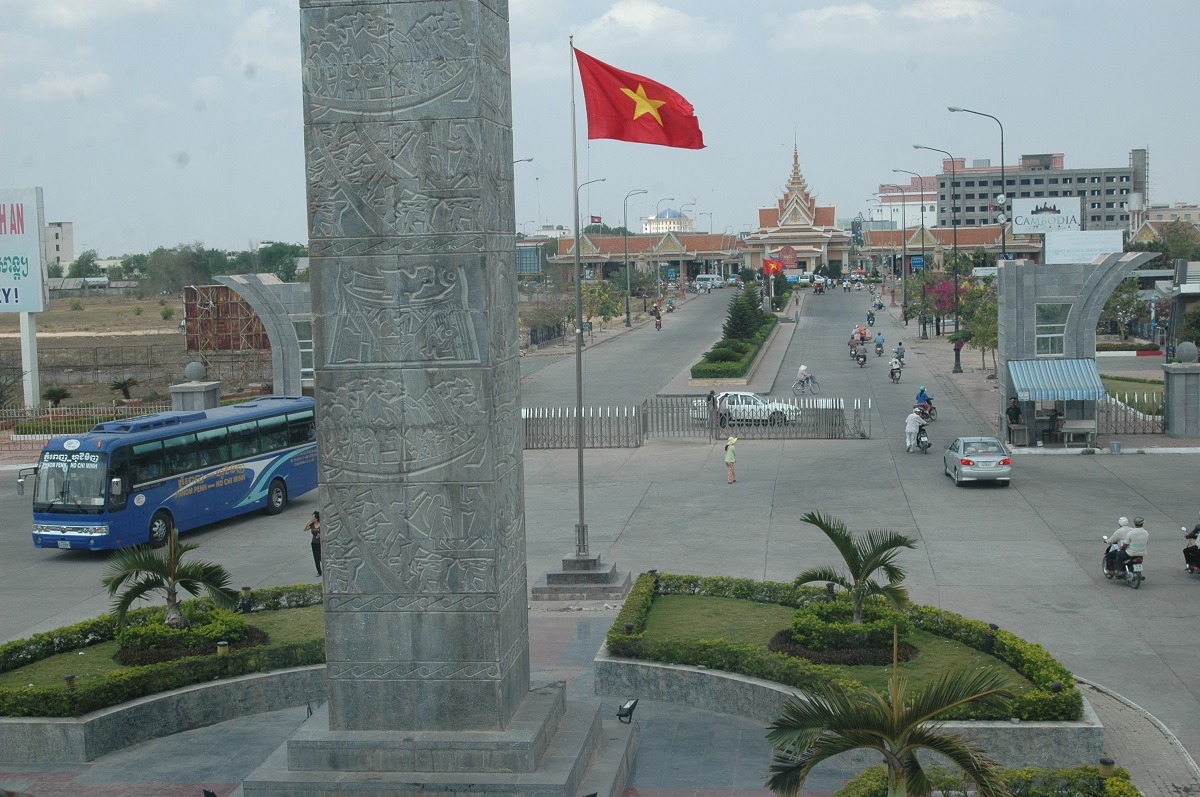 Địa điểm du lịch Tây Ninh cửa khẩu Mộc Bài