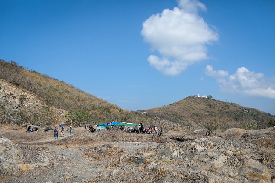 Đường lên đồi Con Heo