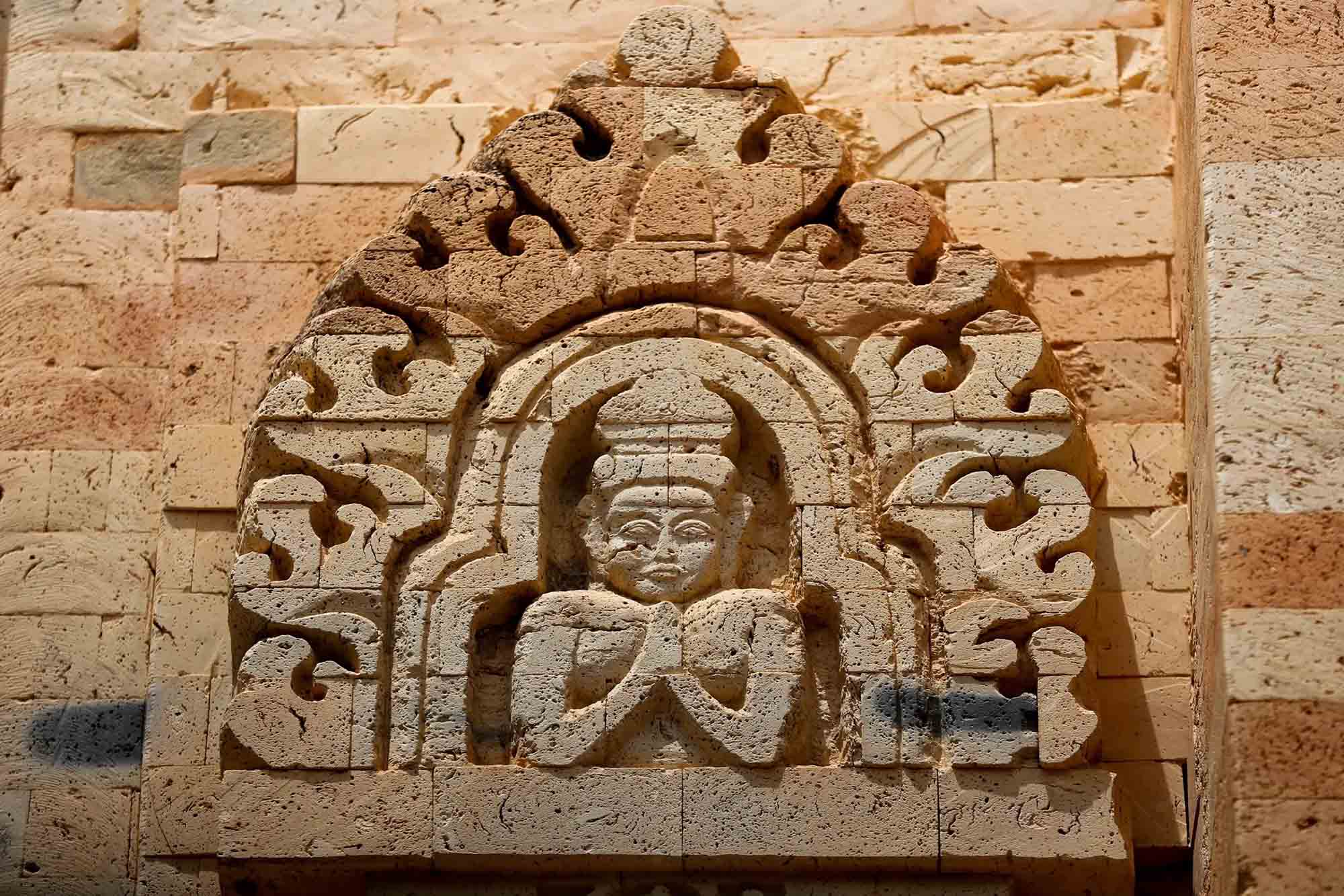 Hoa văn tháp cổ Bình Thạnh