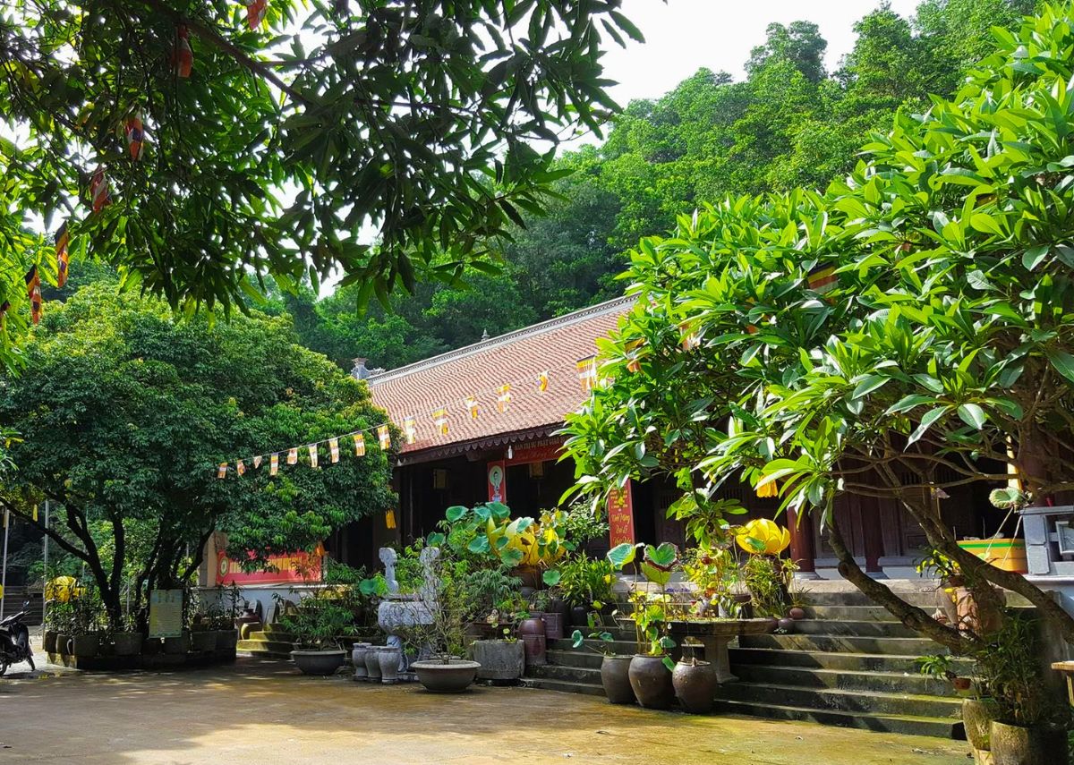 Chùa Nhẫm Dương Không gian chùa Nhẫm Dương Hải Phòng