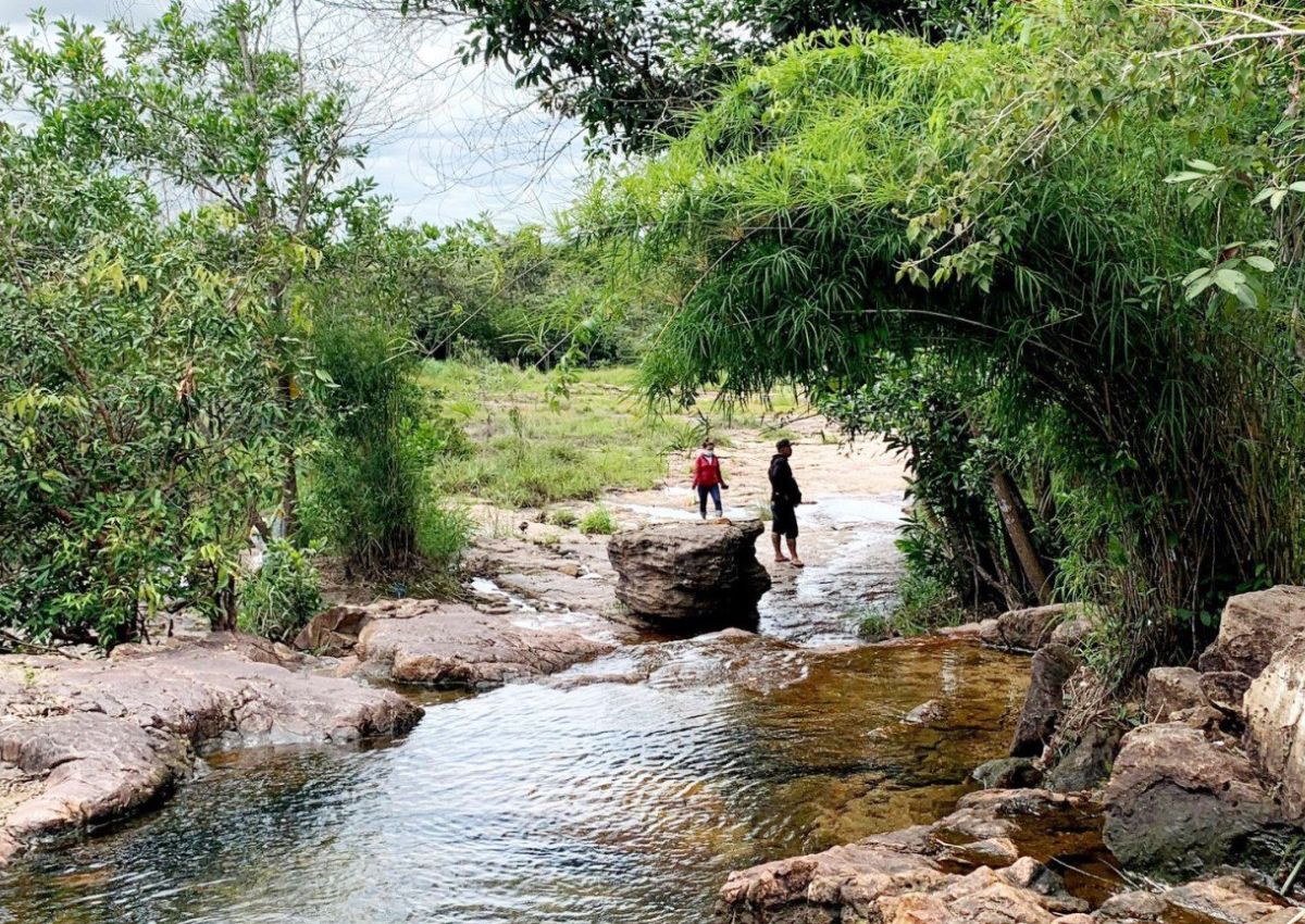 Khung cảnh hoang sơ ở Suối Trúc