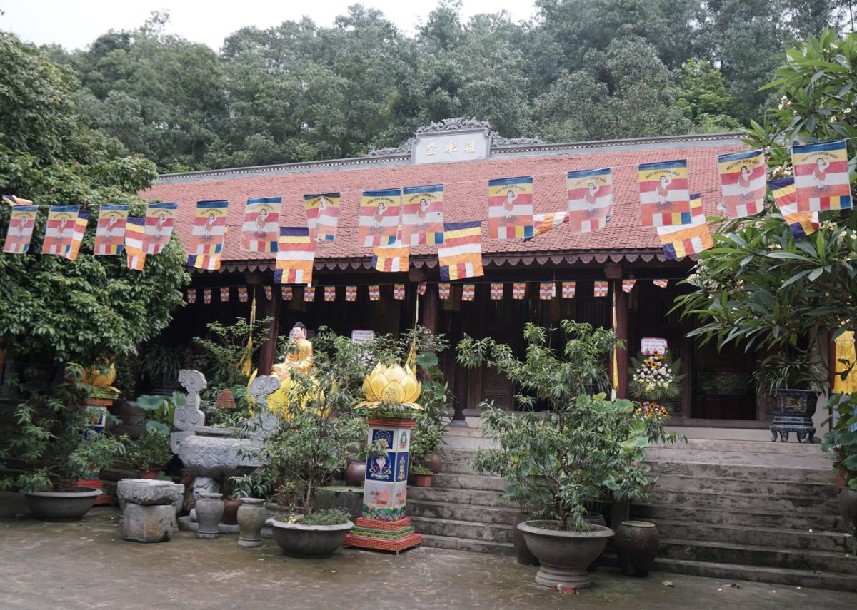 Chùa Nhẫm Dương Nhà Tổ tại chùa Nhẫm Dương