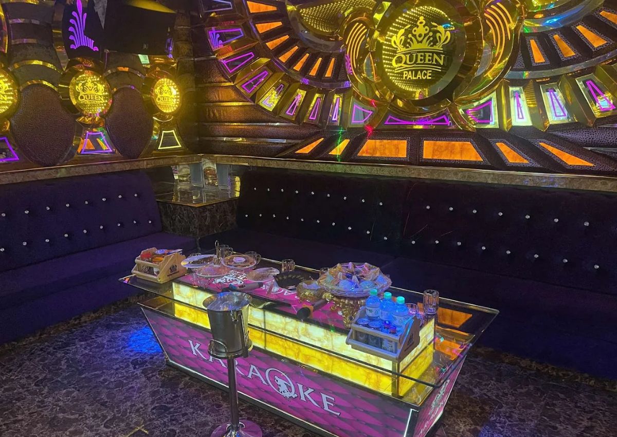 Phòng hát tại Queen Palace Đà Nẵng