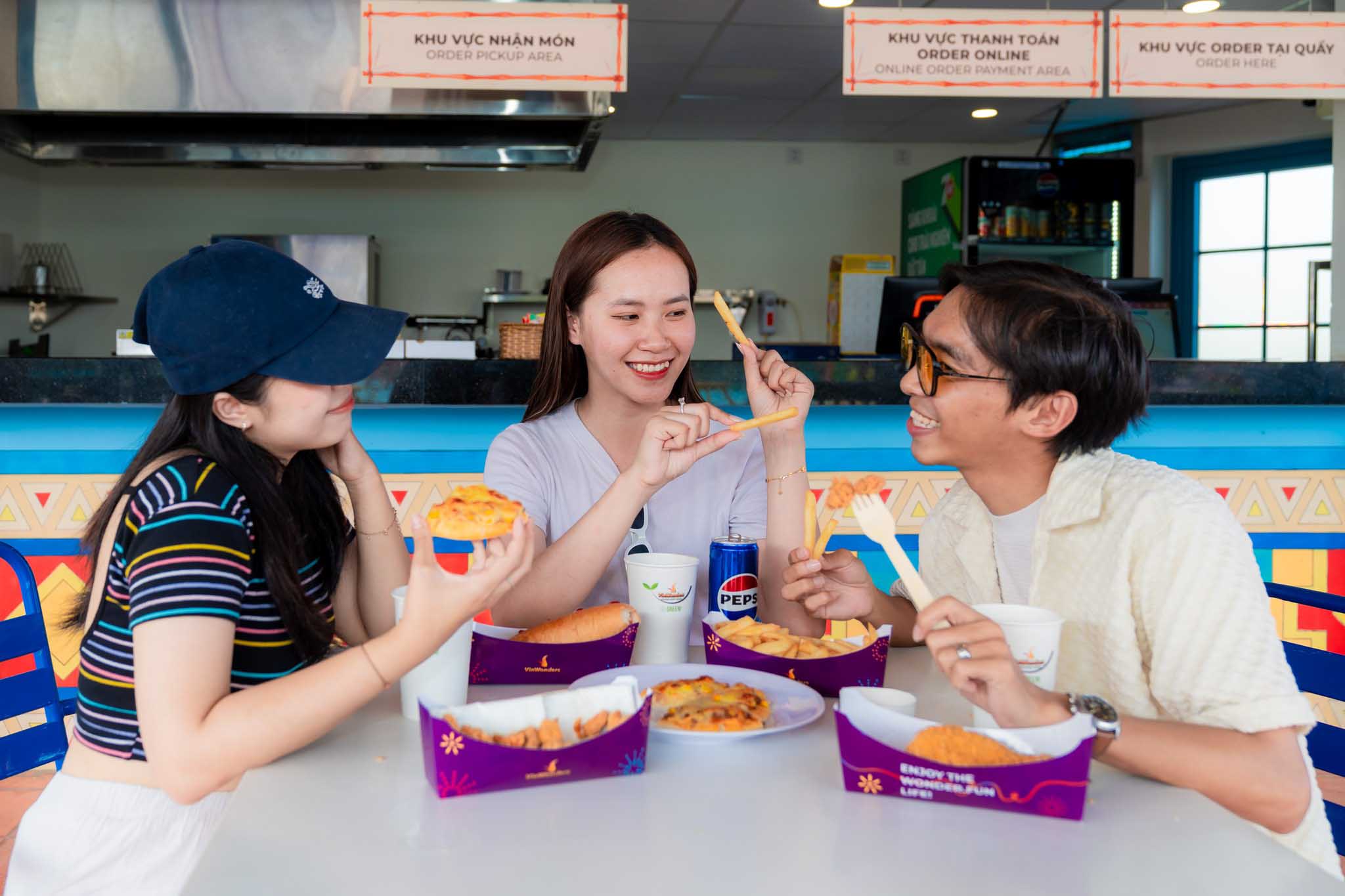 Thưởng thức ẩm thực tại Công viên Grand Park