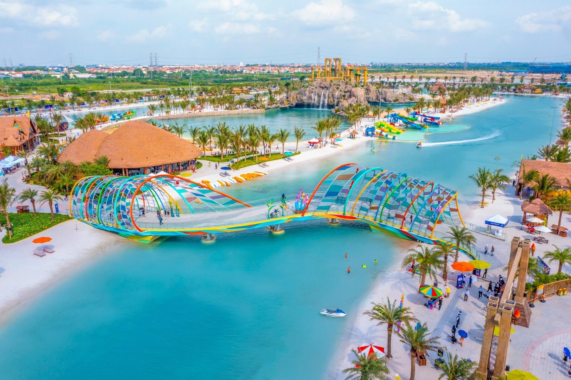 Lễ hội ở Hà Nội Trò chơi nước tại VinWonders Wave Park & Water Park