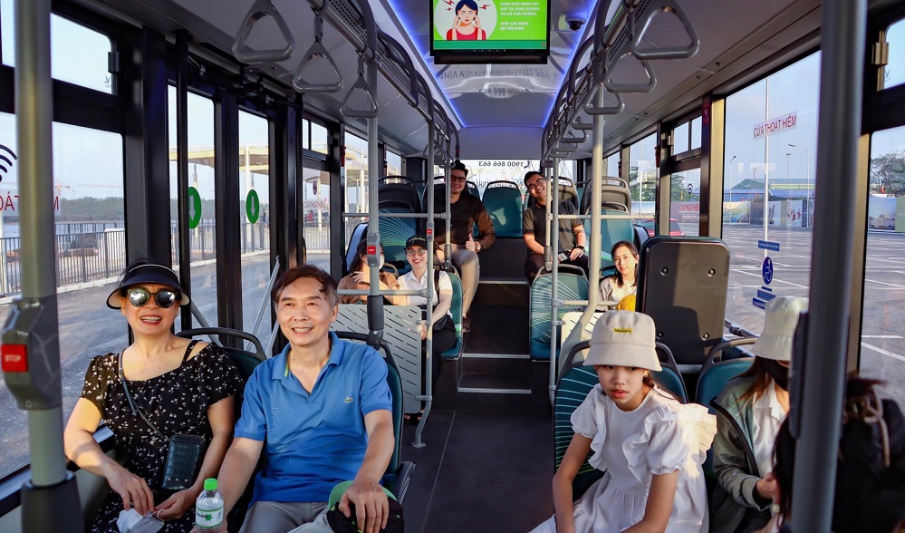 xe bus VinWonders Vũ Yên Hải Phòng