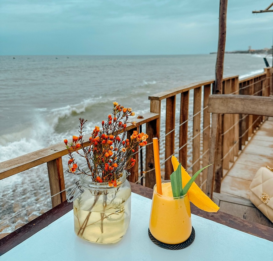 Cafe Sunset on the beach