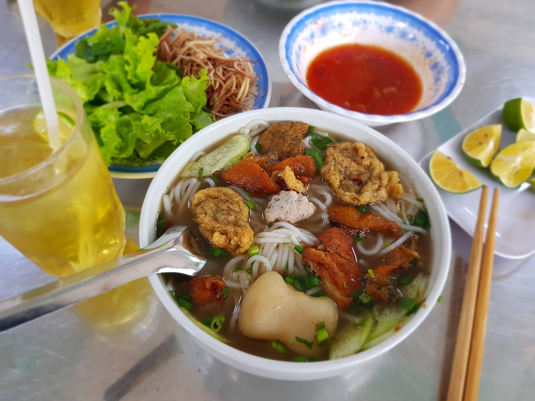 Ăn bún cá khi du lịch Bắc Ninh 1 ngày